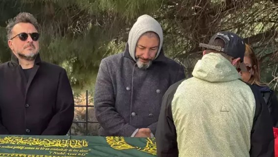 Tanyeli'nin oğlundan duygusal paylaşım...